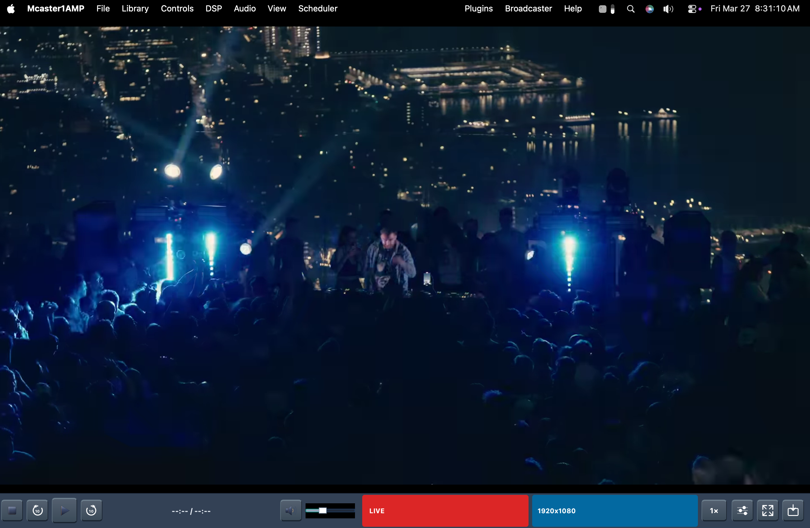 Fullscreen video of live DJ concert